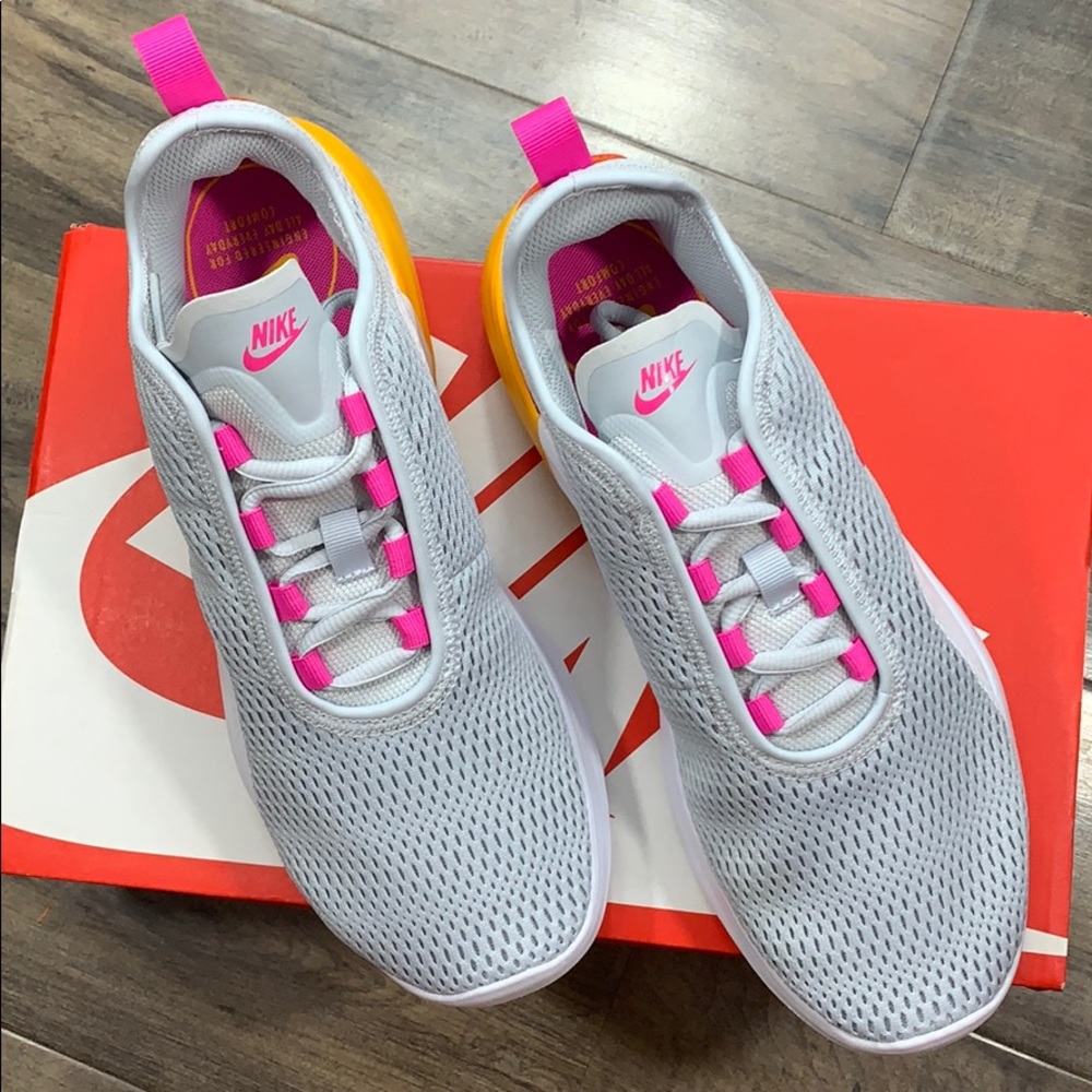 NIKE WMNS AIR MAX MOTION 2 pure platinum/laser - Picture 5 of 16